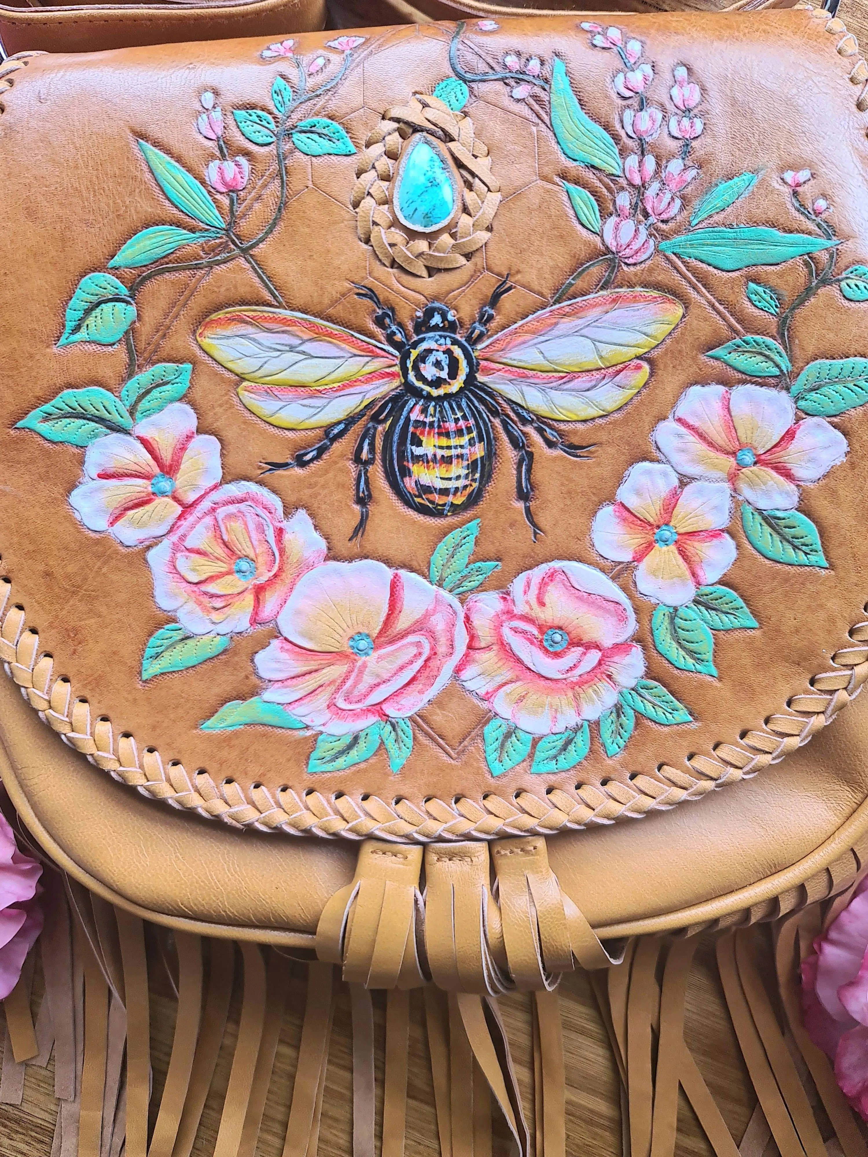 BUMBLE BEE BAG TAN