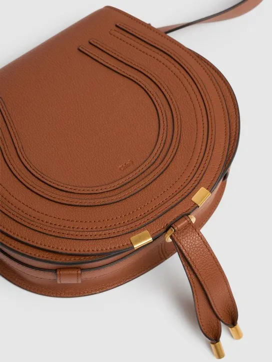 Chloé   Marcie grained leather crossbody bag 