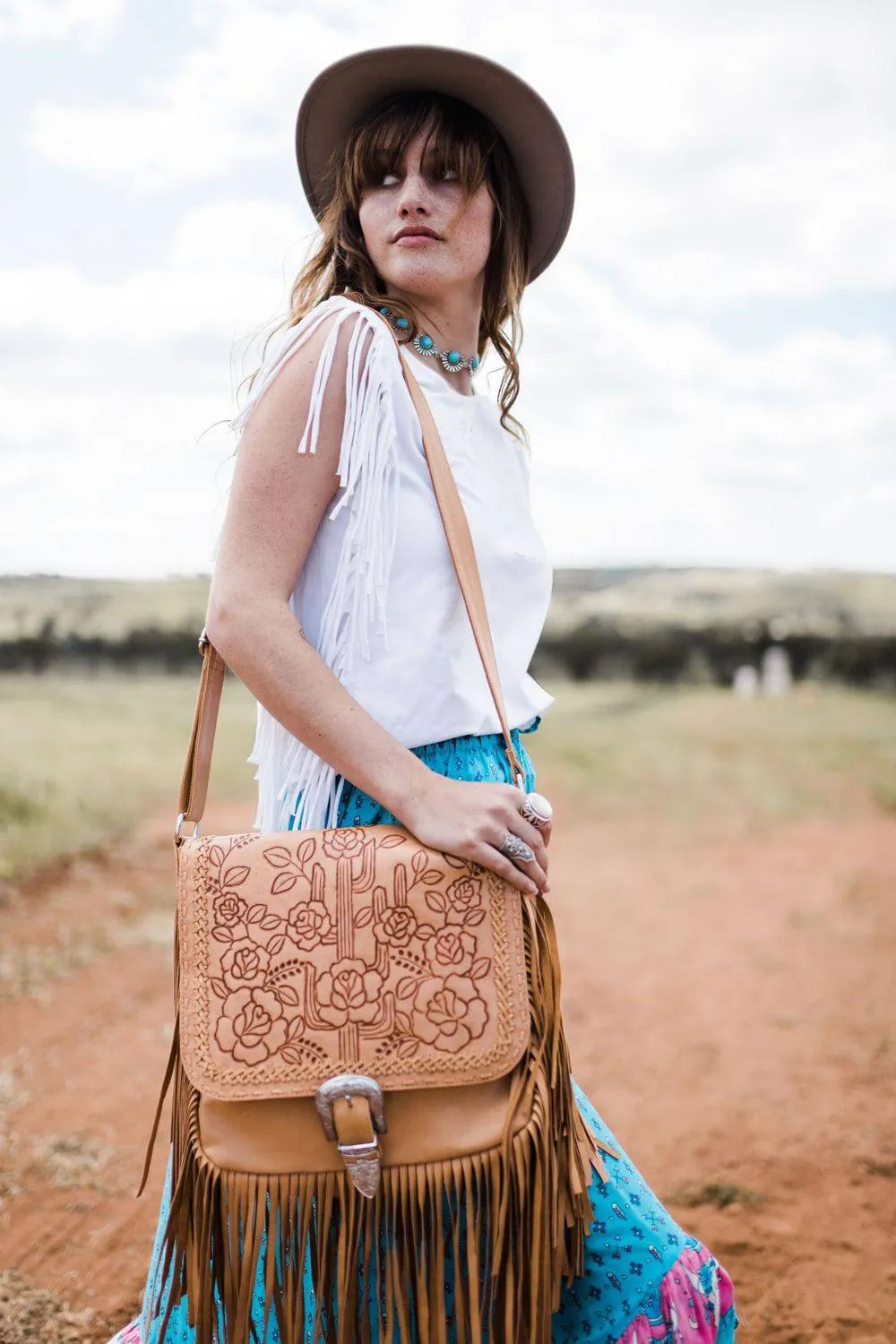 DESERT ROSE FRINGE BAG