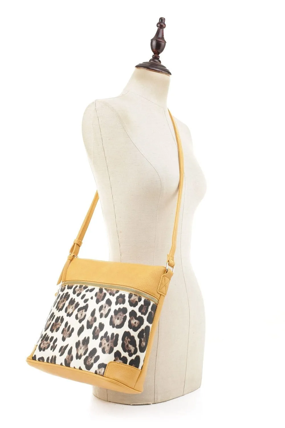 EJ91479 Leopard Crossbody