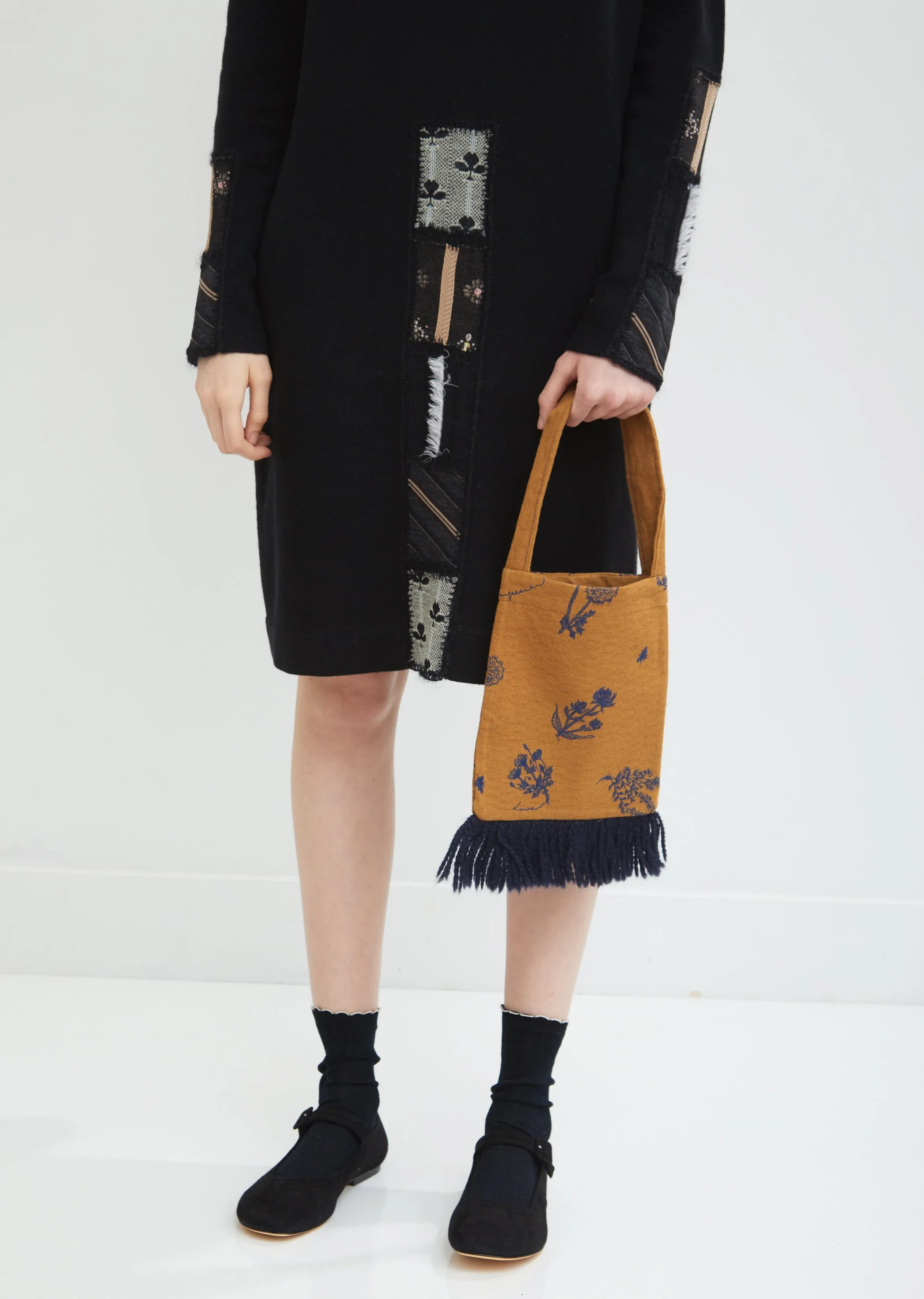 Floral Embroidered Lace Bag