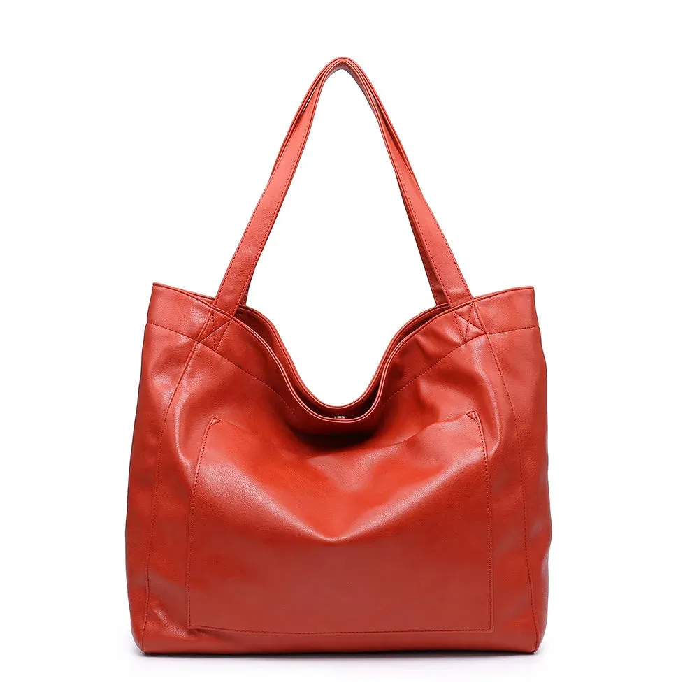 Grace’s Luxe Grandeur | Soft Leather Shoulder Bag