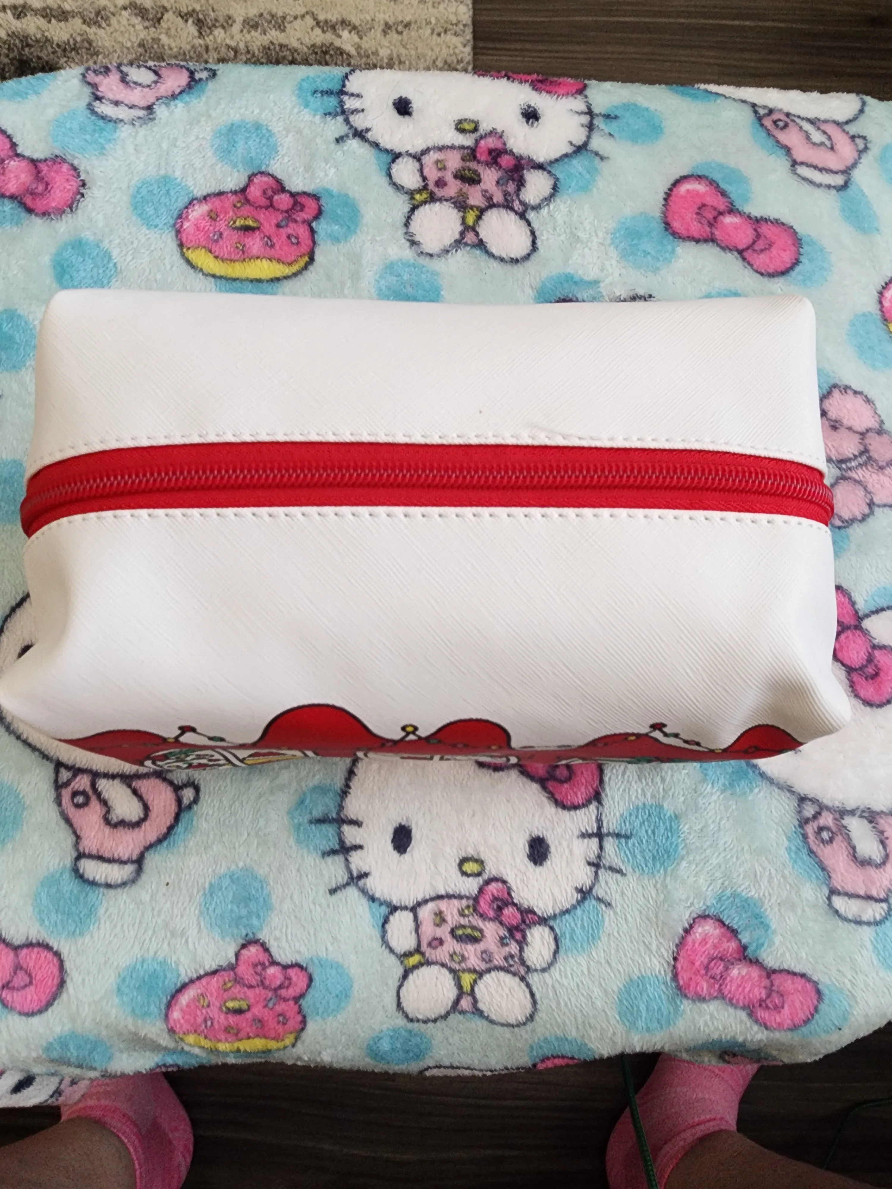 Hello Kitty and Friends Christmas Cosmetic Bag