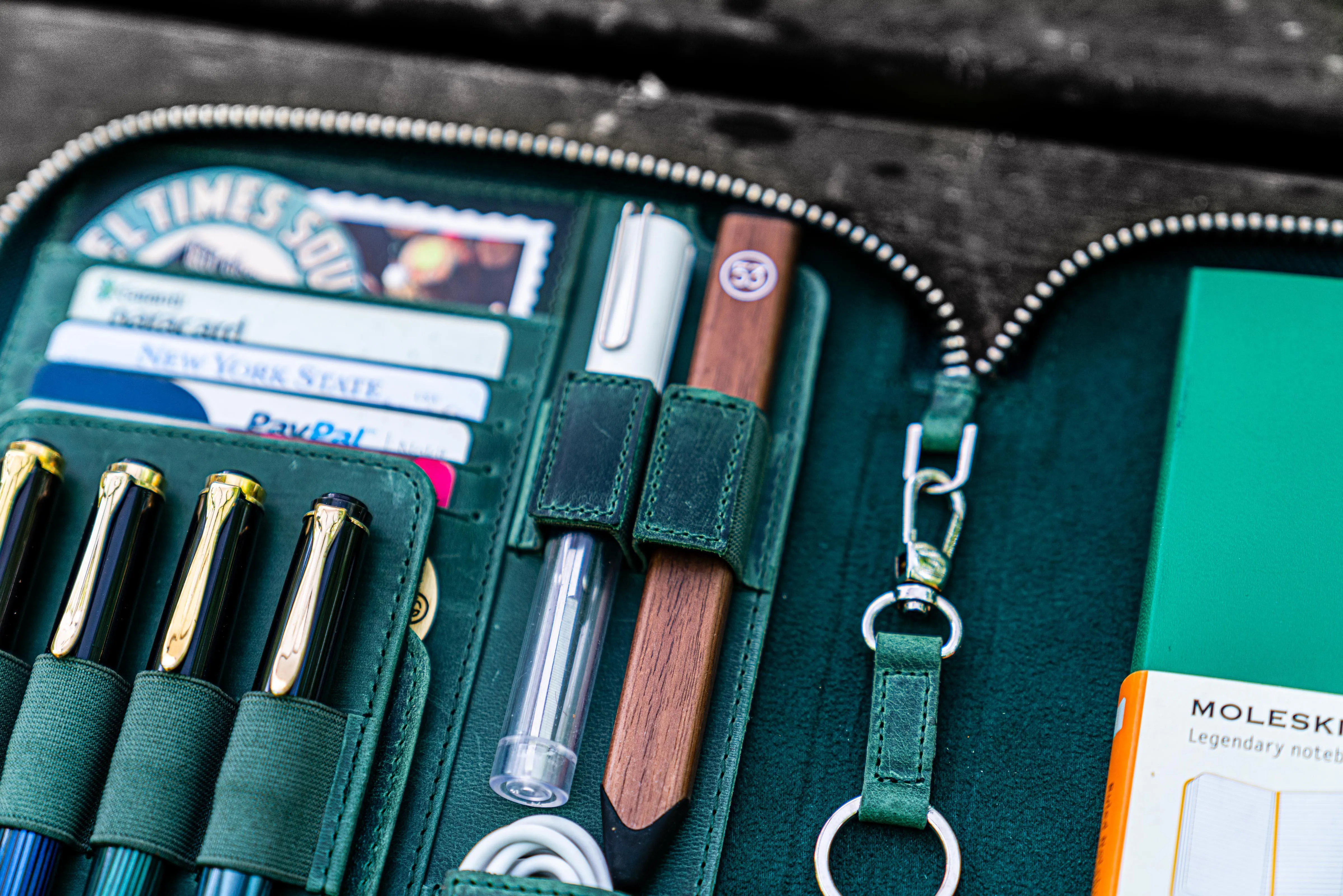 Leather Zippered iPad Mini & Large Moleskine Folio - Crazy Horse Forest Green