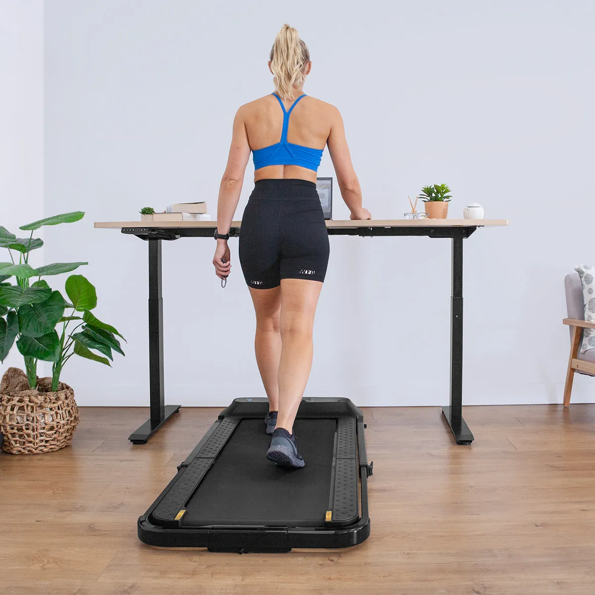 Lifespan Fitness - V-FOLD Treadmill with ErgoDesk Automatic Standing Desk 1500mm in Oak