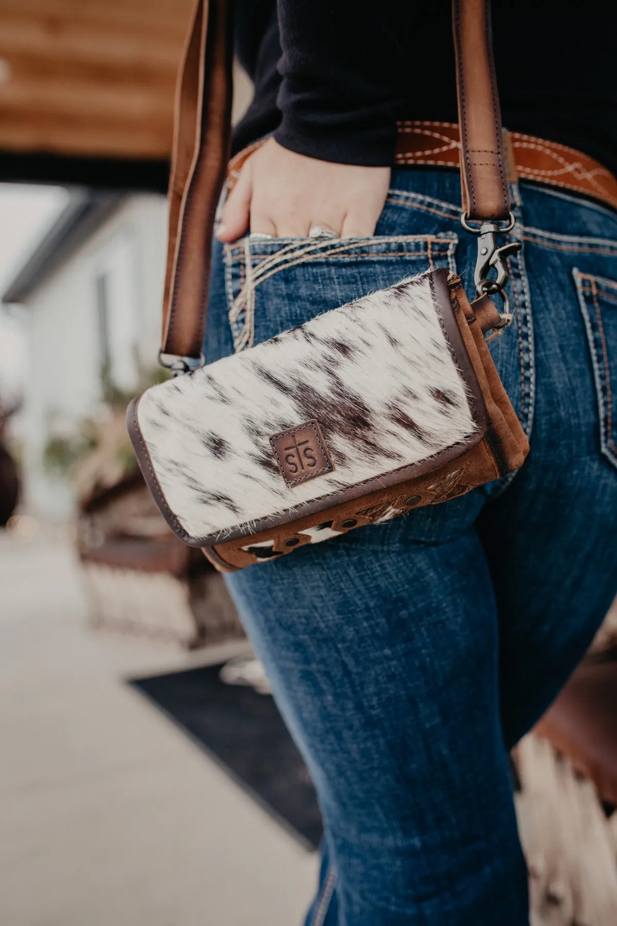 Roswell Cowhide Harper Crossbody by STS Ranchwear