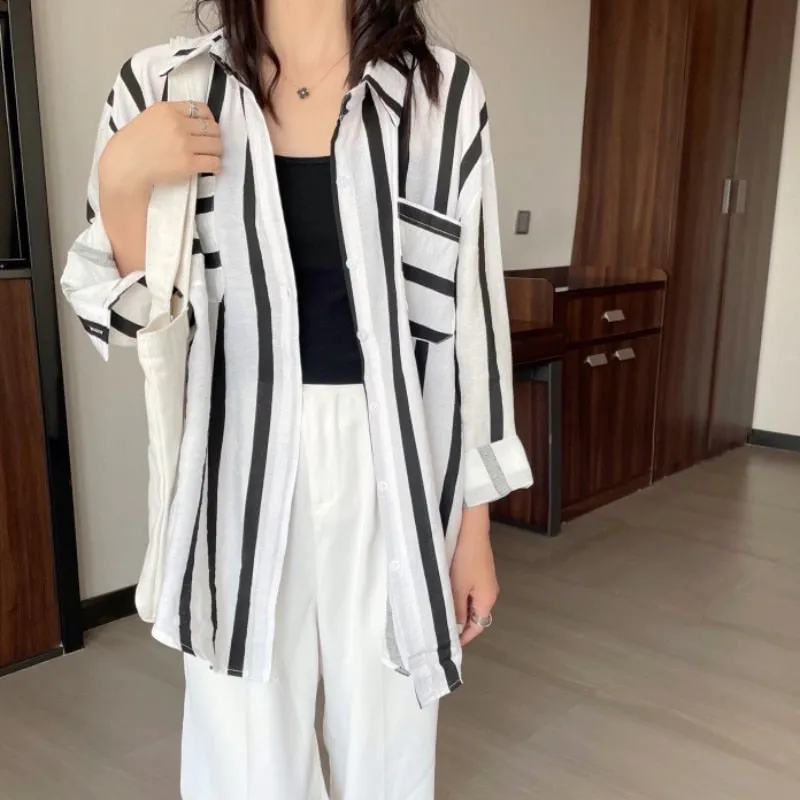 Striped Women Shirts Summer Fashion Beach Sun Protection Long Sleeve Loose White Long Shirt Casual Korean Pocket Tops